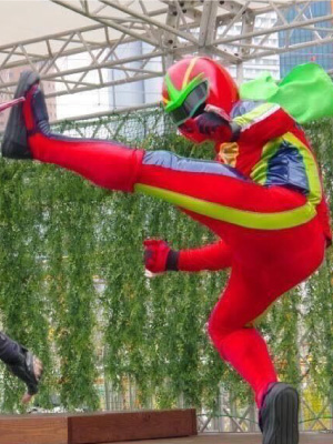 トマト刑事トマティーンさん